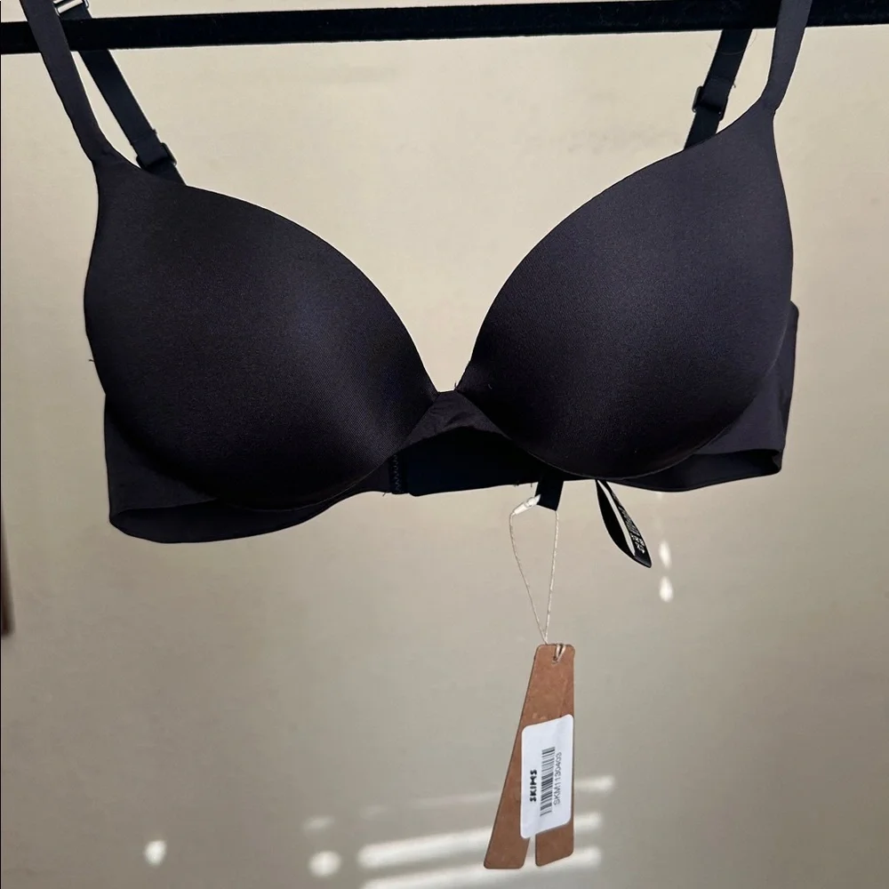 SKIMS NWT ultimate collection push up plunge bra onyx black‎ NWT 32B - Picture 6 of 8